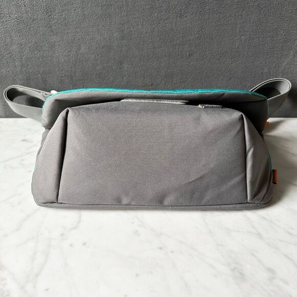 Ape Case Camera/Tablet Shoulder Bag Easy One-Handed Access AC580 Teal/Grey - Picture 5 of 9